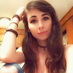 Meet your Posher, Angie